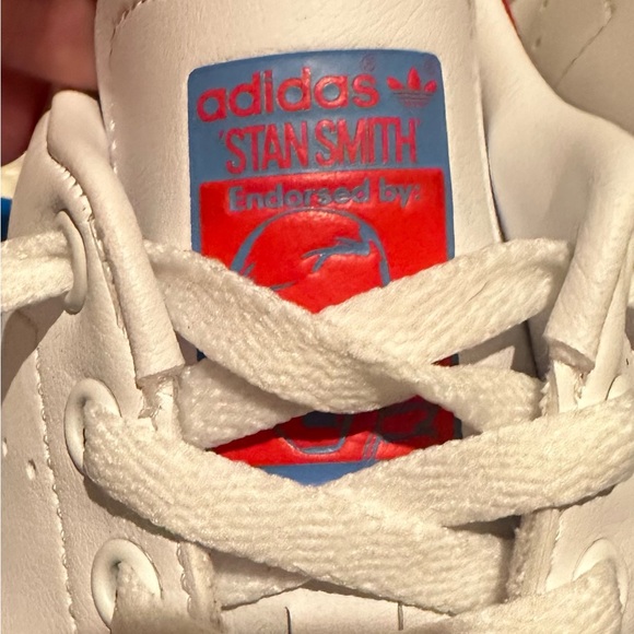 Adidas Stan Smith power red logo w cornflower blue detail. - Picture 2 of 5